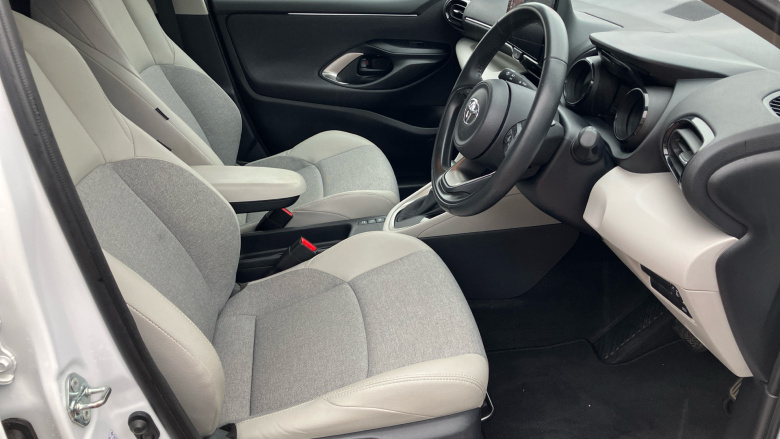 Toyota Yaris 1.5 Hybrid Excel 5dr CVT Hybrid Hatchback